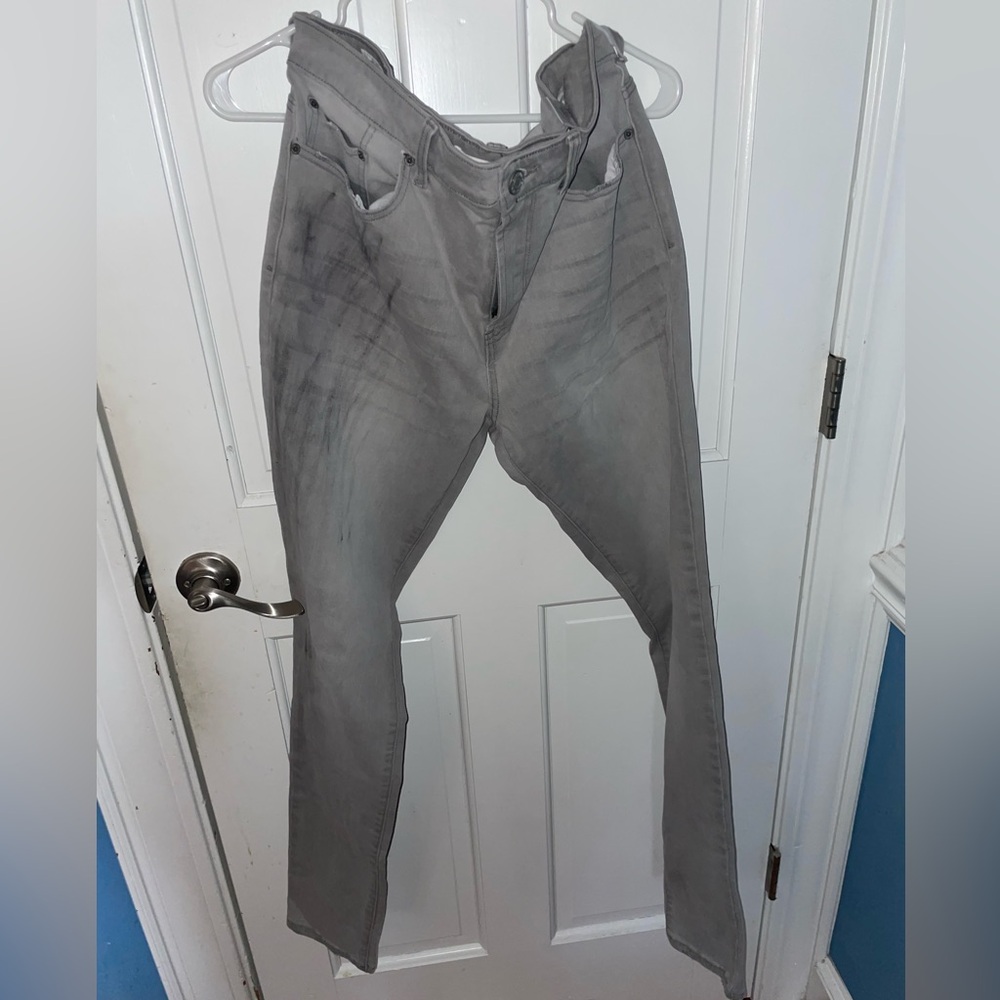 Light grey skinny jeans